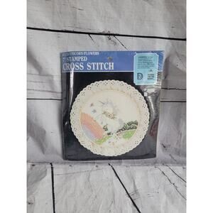 Unicorn Flowers Cross Stitch Lois Thompson Designs for the Needle #3712 - 7in